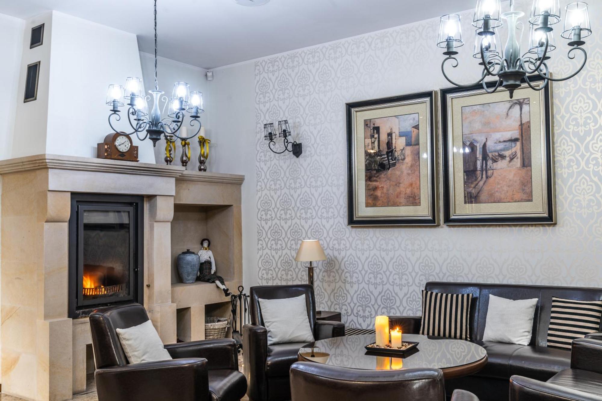 Hotel Biala Koszula Tleń Esterno foto