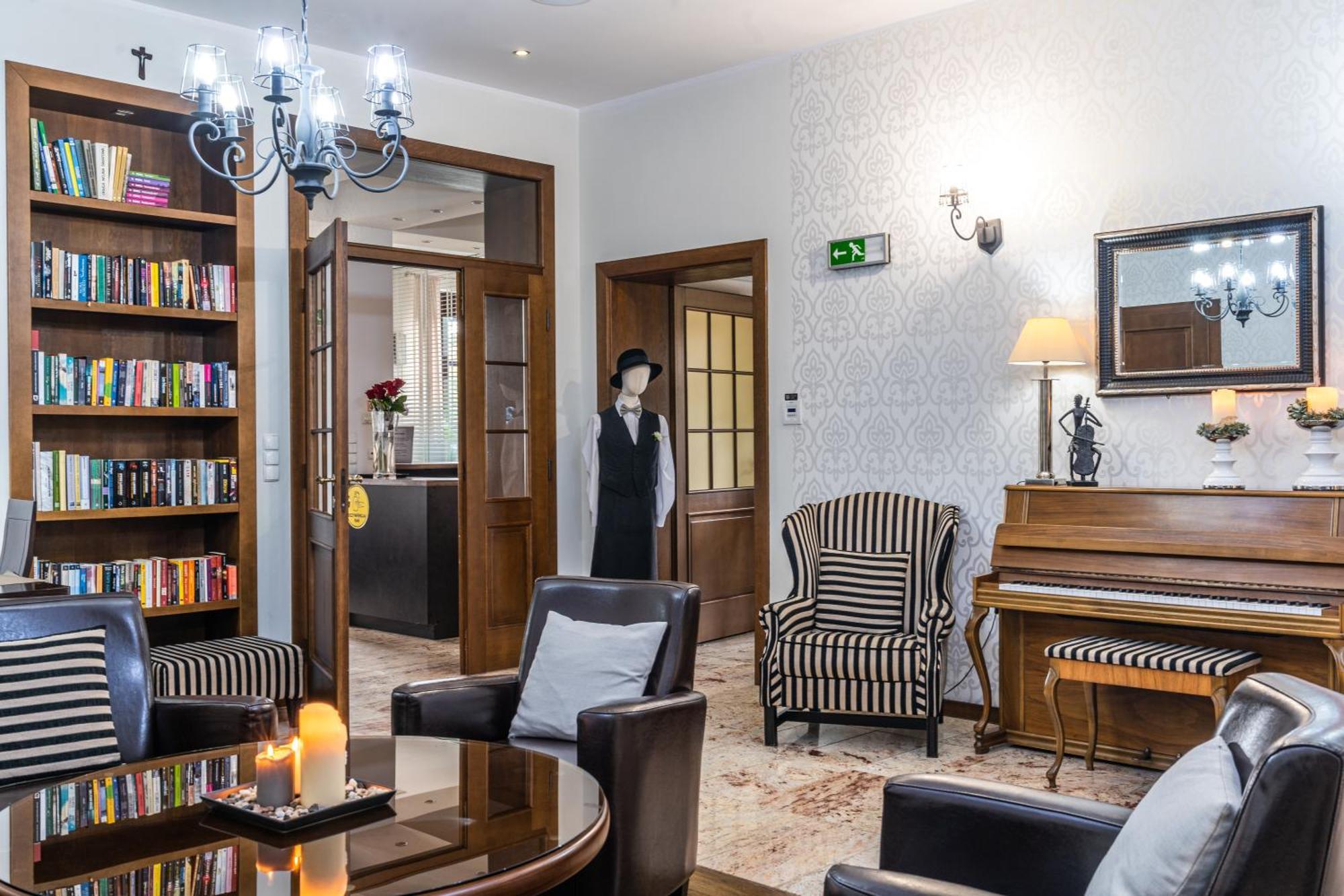 Hotel Biala Koszula Tleń Esterno foto
