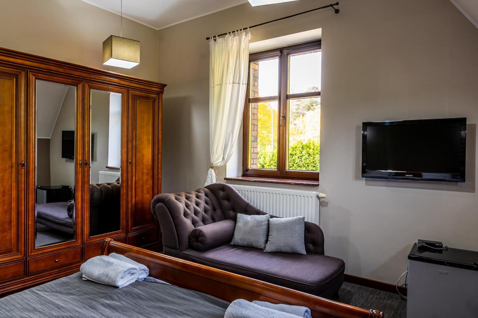 Hotel Biala Koszula Tleń Esterno foto