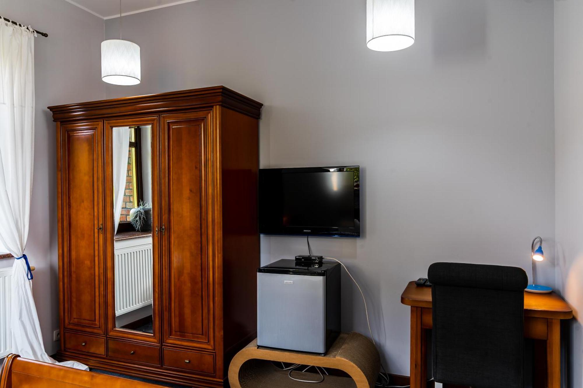 Hotel Biala Koszula Tleń Esterno foto